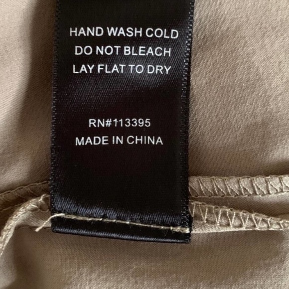 🍓Ark & Co True Wrap Dress Mini Red plunge top Khaki Pleated Skirt Size Small - Picture 8 of 9